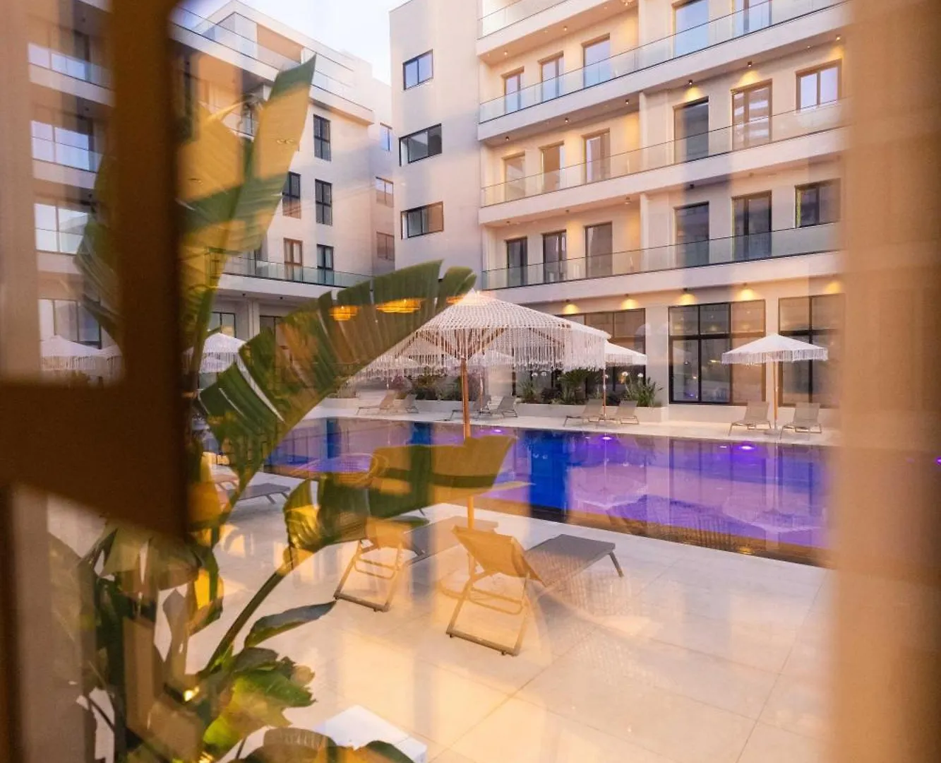 Tris3 Hotel Radhimë