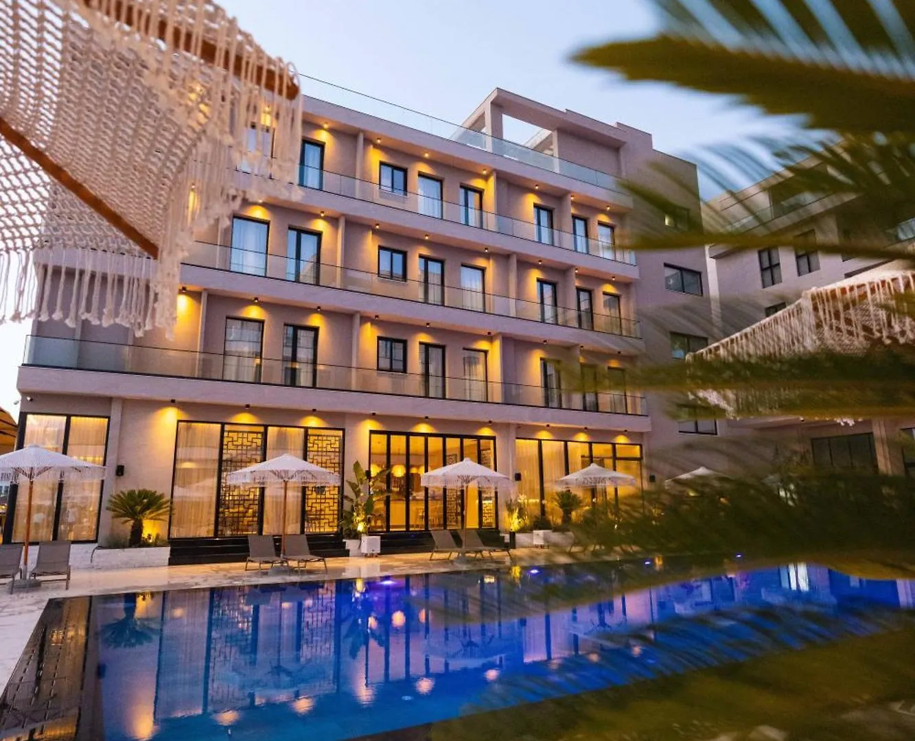 Tris3 Hotel Radhimë