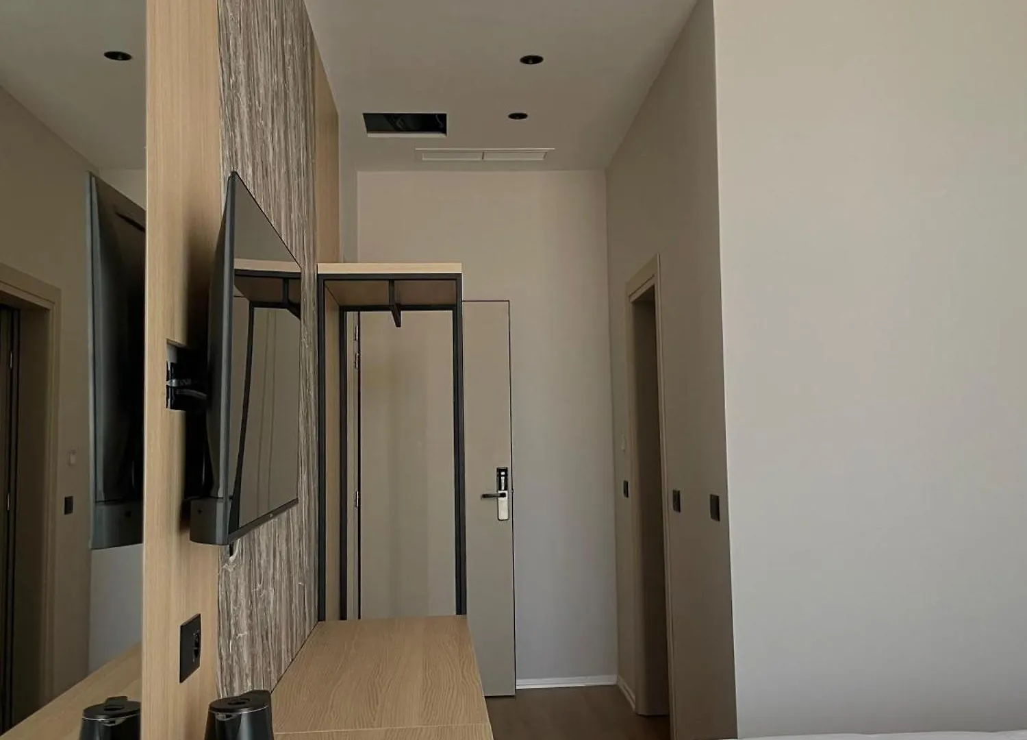 Tris3 Hotel Radhimë